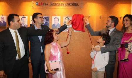 OAB Piauí e ESA Piauí entregam títulos honoríficos, medalha do mérito acadêmico e promovem ato de aposição de fotografia na galeria de ex-Diretores da ESA Piauí